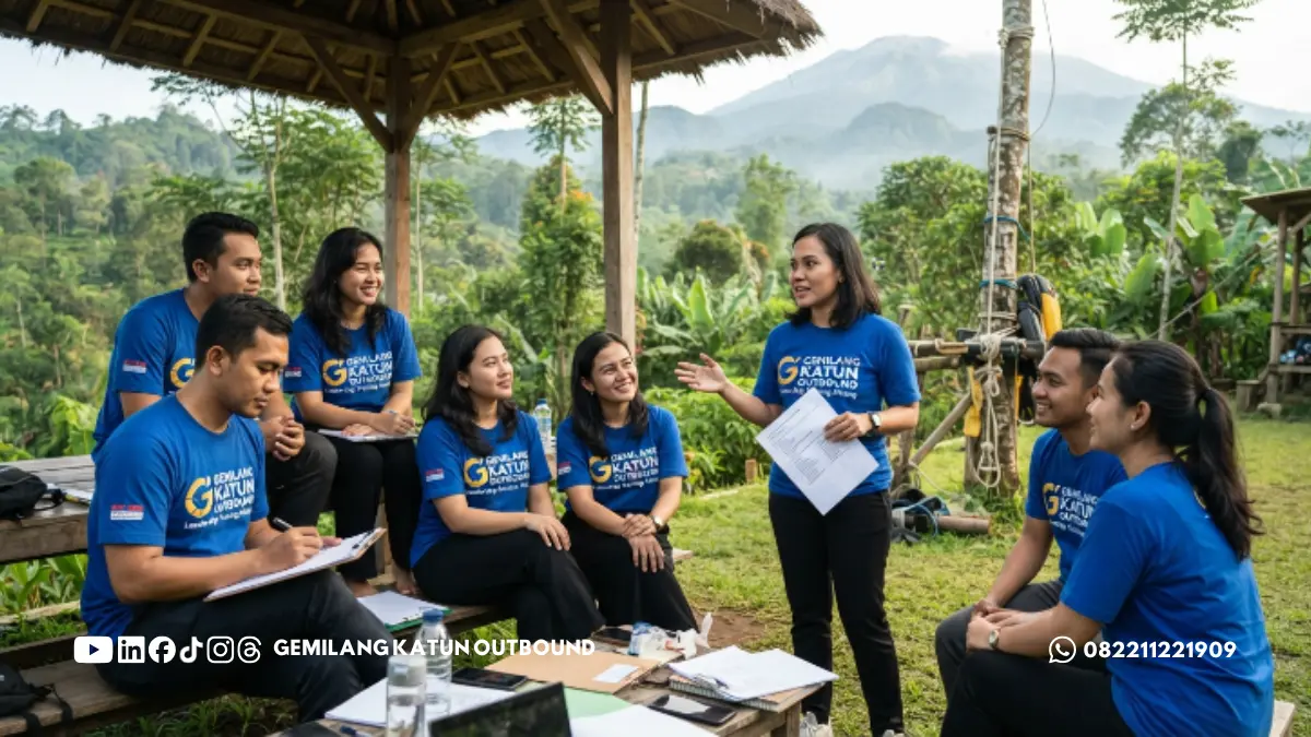 Sesi pendelegasian tugas dalam program team building leadership Malang